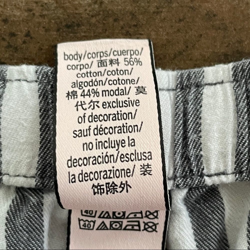 Victoria’s Secret Grey & White Striped Tapered Flannel Pajama Bottoms Sleepwear - Picture 9 of 10
